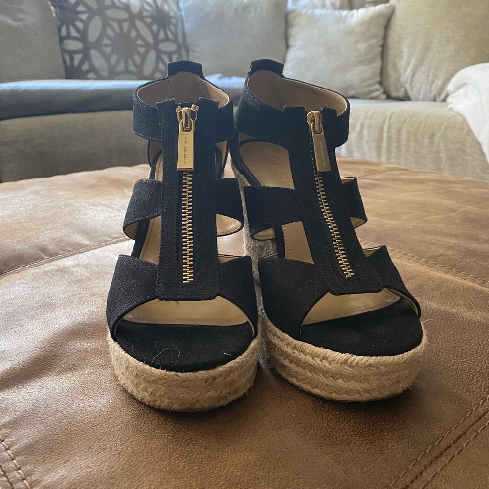 Wedge heels - Picture 1 of 3